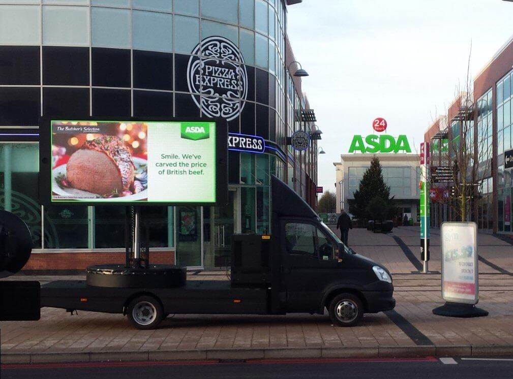 Advans in London extend the reach of your advertising.